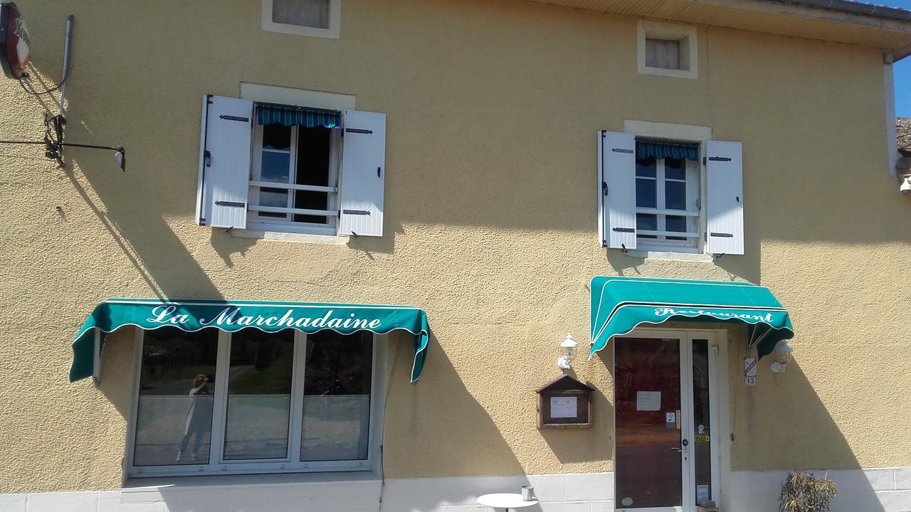 Auberge La Marchadaine Montrollet Exteriör bild